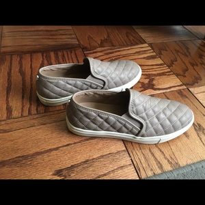 Steve Madden ECENTRCQ Slip-ons